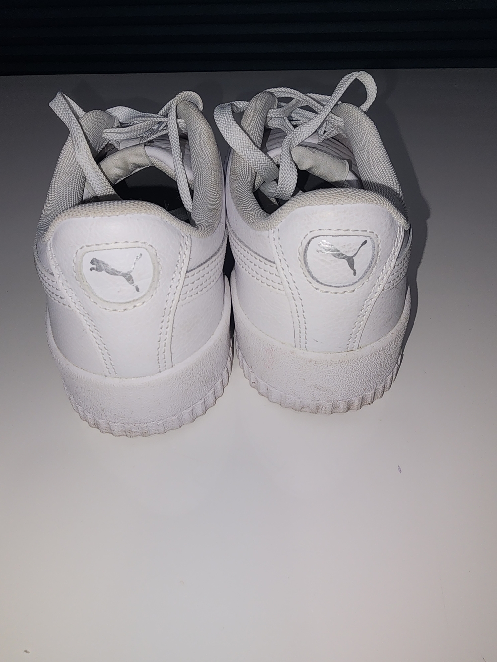 Puma White,soft Foam, Platform Low-Top Sneakers Size 8.5 - Picture 8 of 8